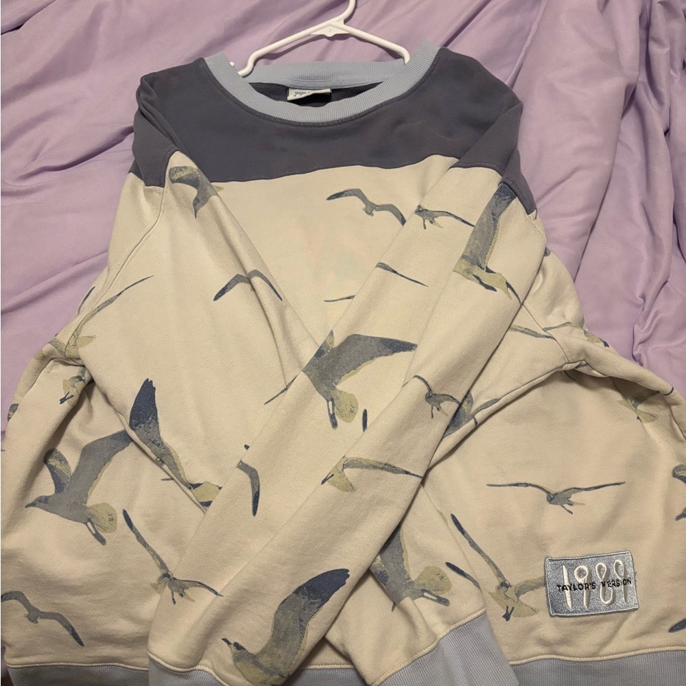 Taylor Swift seagull sweatshirt.